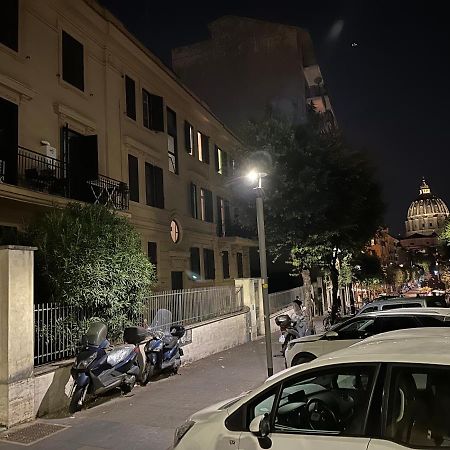 Vatican Home Рим Екстериор снимка